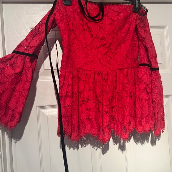 ALEXIS off the shoulder blouse - Picture 2 of 3